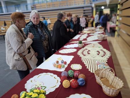 NA OGLED SO BILA ŠTEVILNA ROČNA DELA